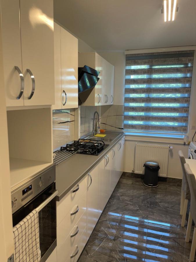 Apartament Incantator In Roman Exterior foto